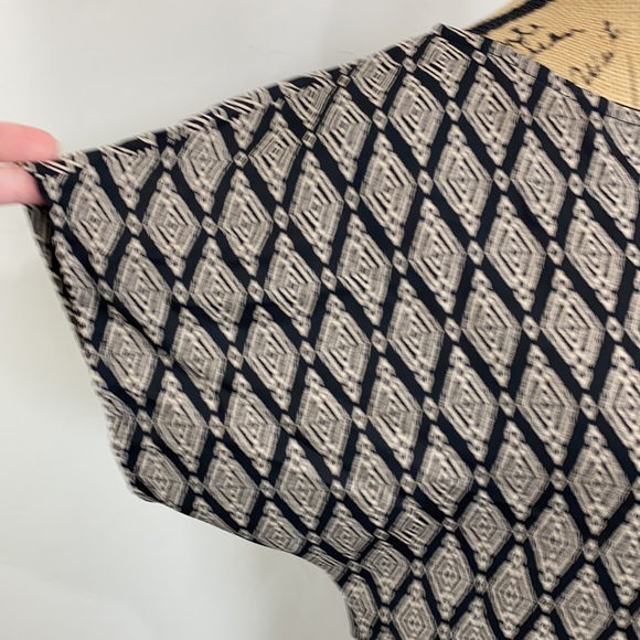 Adorable Patterned Dress - Picture 3 of 10